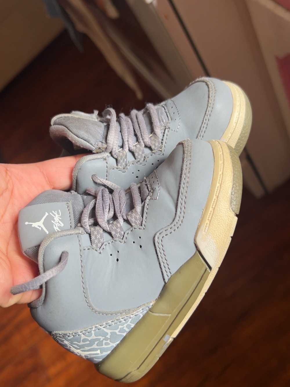 Jordan Kids Dusty Blue and Olive Toddler size 5C Retro Sneakers